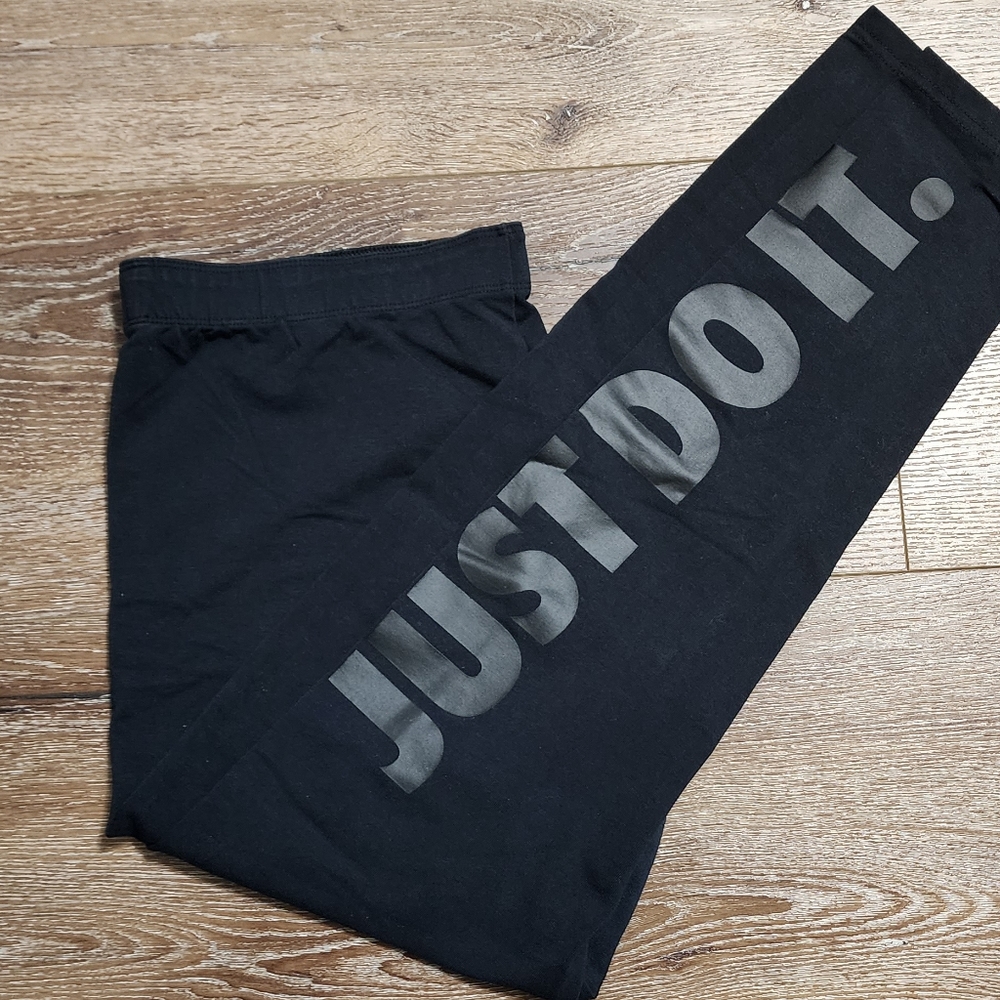 Nike Women Leggings